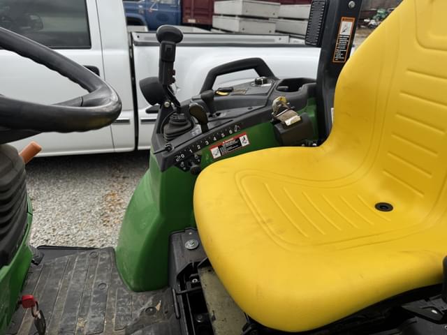 Image of John Deere 2038R equipment image 4