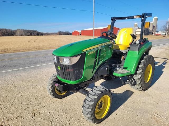 Image of John Deere 2038R equipment image 2