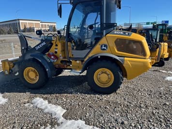 Main image John Deere 204G