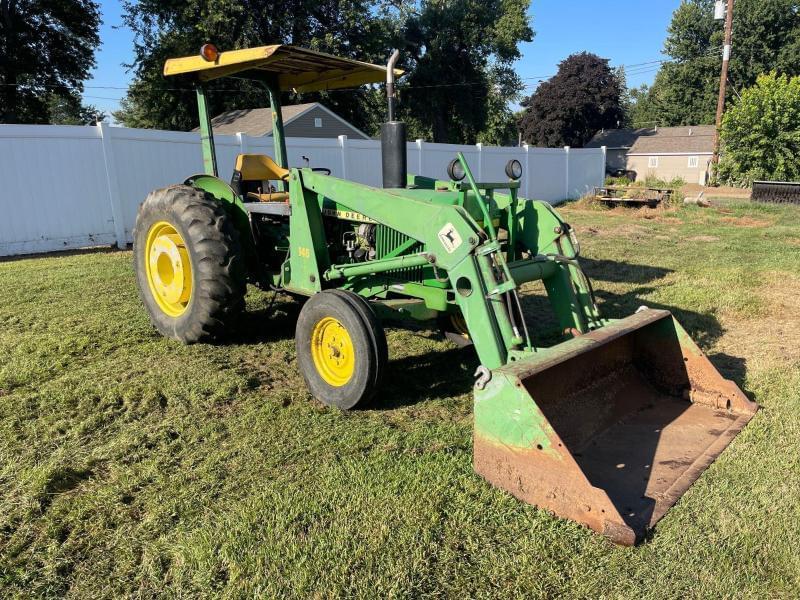 Image of John Deere 2040 Primary image