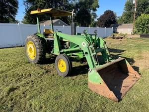 John Deere 2040 Image