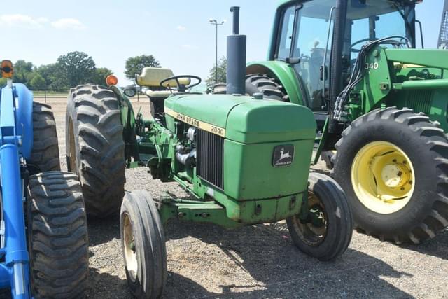 Image of John Deere 2040 equipment image 3