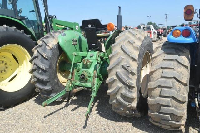 Image of John Deere 2040 equipment image 2