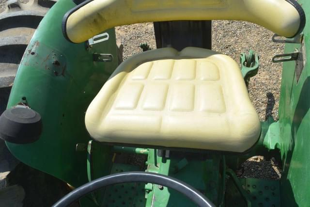 Image of John Deere 2040 equipment image 4