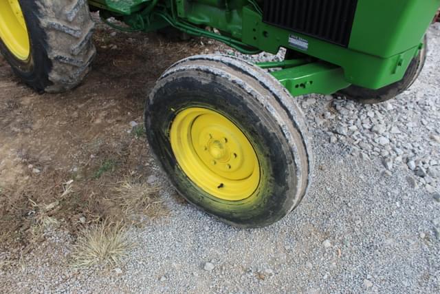 Image of John Deere 2040 equipment image 3