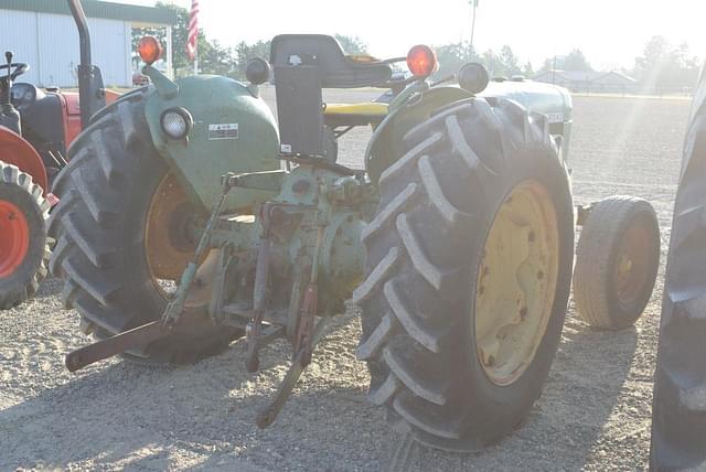 Image of John Deere 2040 equipment image 2