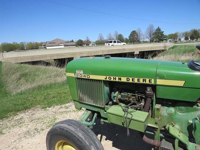 Image of John Deere 2040 equipment image 1