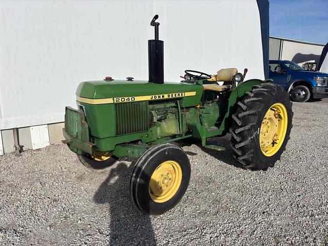 Image of John Deere 2040 equipment image 2