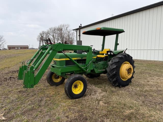 Image of John Deere 2040 equipment image 1