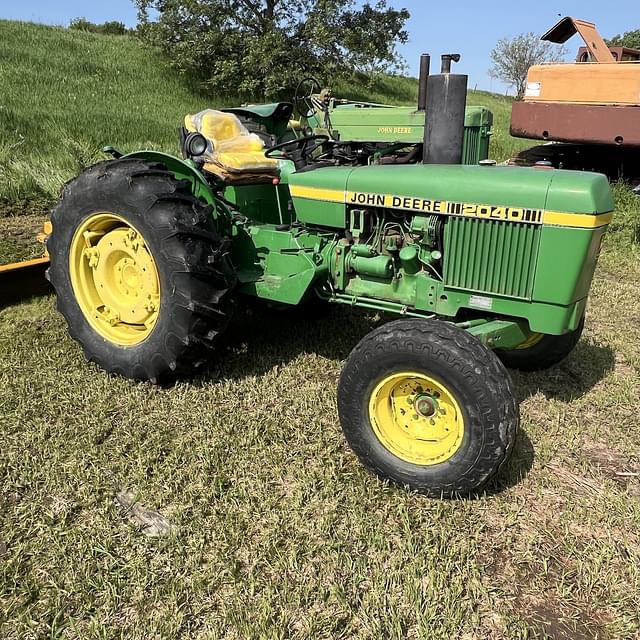 Image of John Deere 2040 equipment image 2