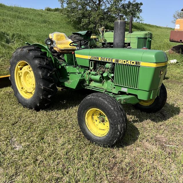Image of John Deere 2040 equipment image 1