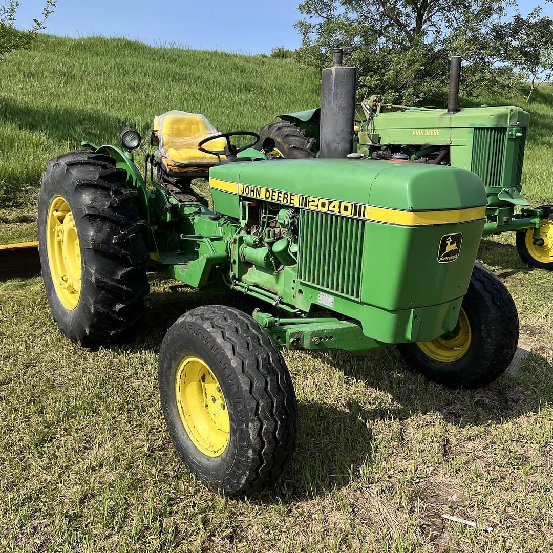 Image of John Deere 2040 Primary image