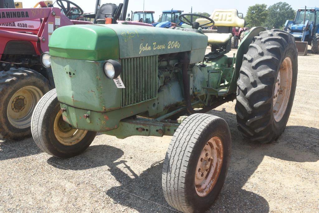 Image of John Deere 2040 Primary image