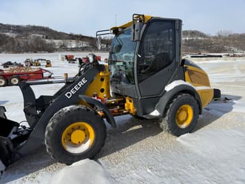 Main image John Deere 204L