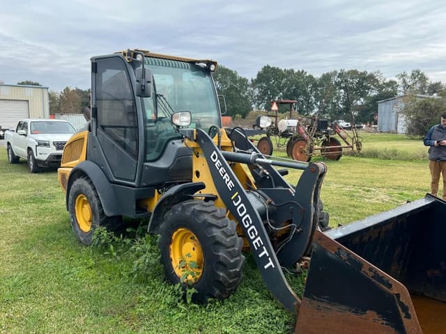 Image of John Deere 204L equipment image 2