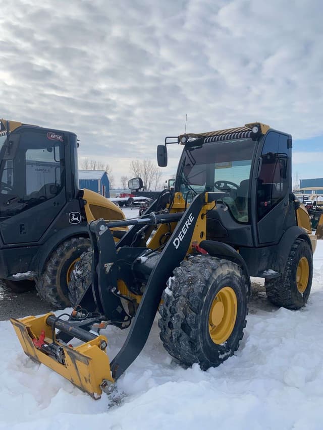 Image of John Deere 204L equipment image 1