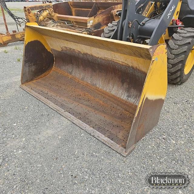 Image of John Deere 204L equipment image 1