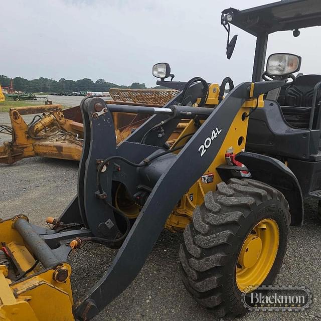 Image of John Deere 204L equipment image 2