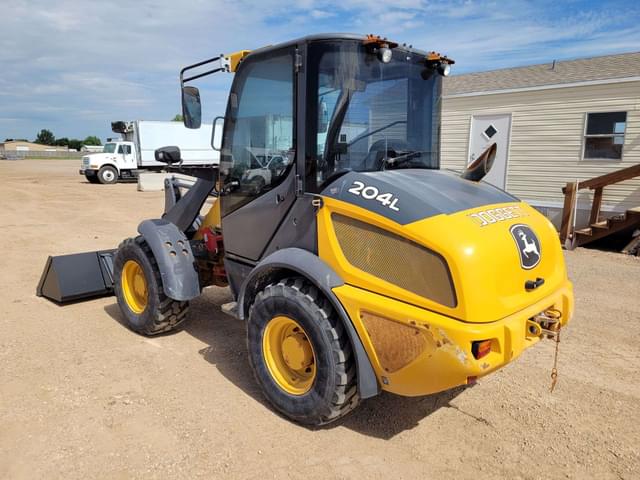 Image of John Deere 204L equipment image 3