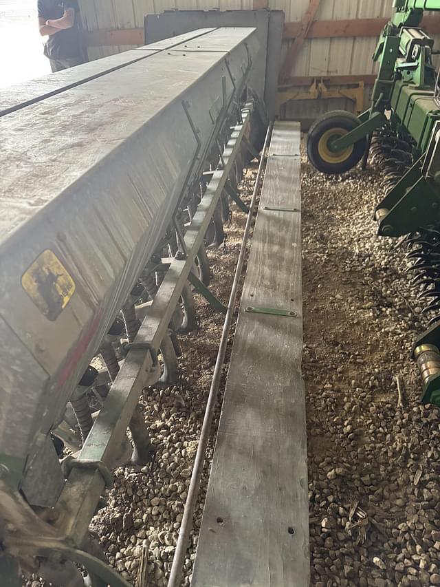 Image of John Deere 207B equipment image 3