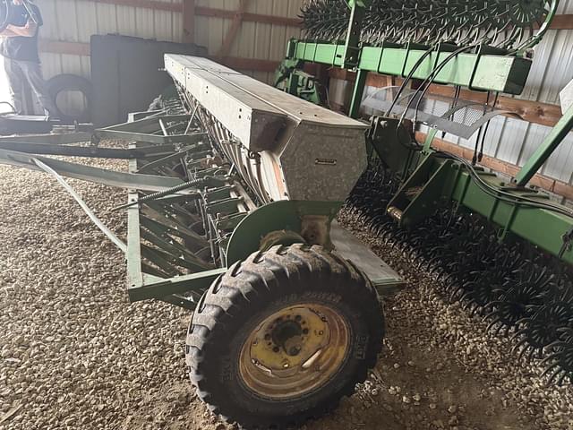 Image of John Deere 207B equipment image 2