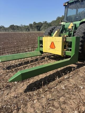 SM Fab 3pt Bale Mover Equipment Image0