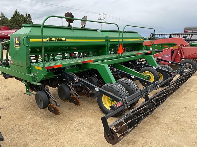 Image of John Deere 1560 equipment image 4