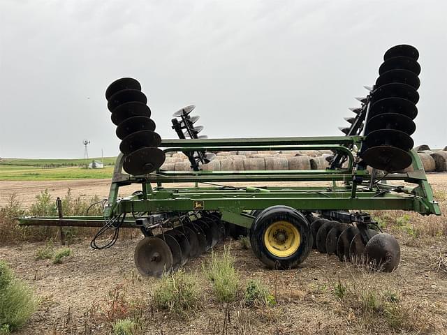 Image of John Deere T0230 equipment image 3