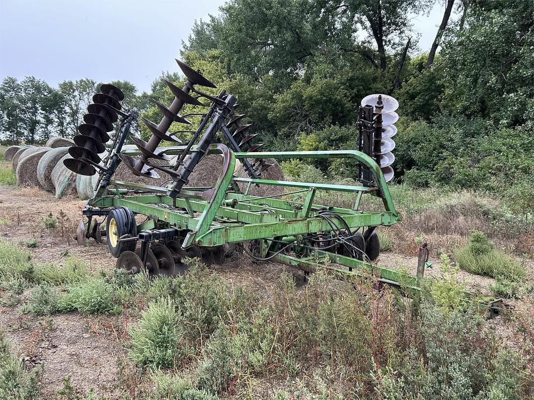 Image of John Deere T0230 Primary image