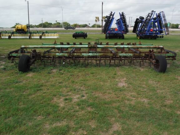 Main image John Deere Undetermined