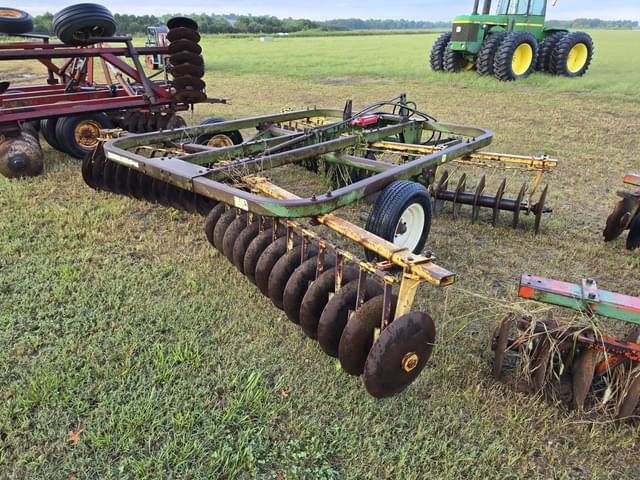 Image of John Deere 210 equipment image 4