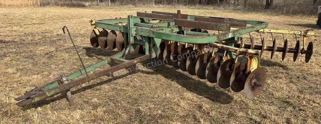 Image of John Deere 210 equipment image 1