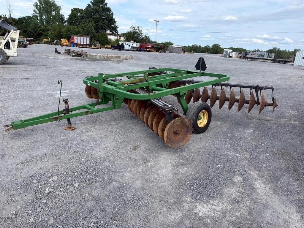 Image of John Deere 210 Primary image