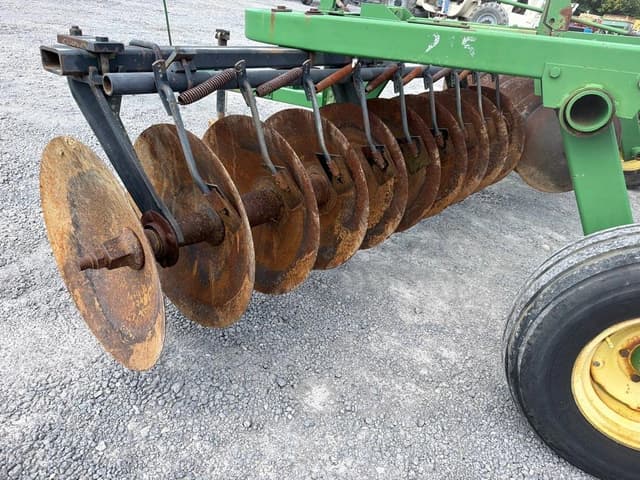Image of John Deere 210 equipment image 4