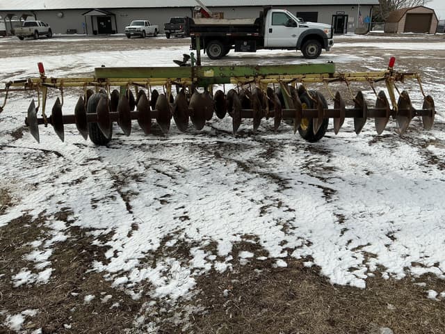 Image of John Deere 210 equipment image 2