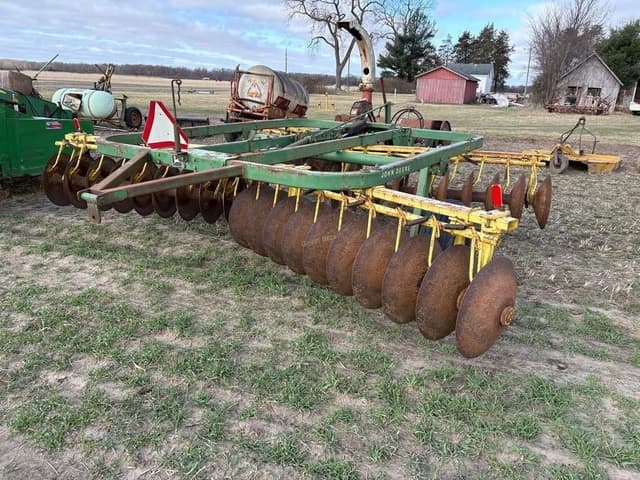 Image of John Deere 210 equipment image 3