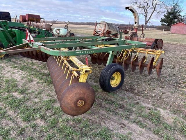 Image of John Deere 210 equipment image 2
