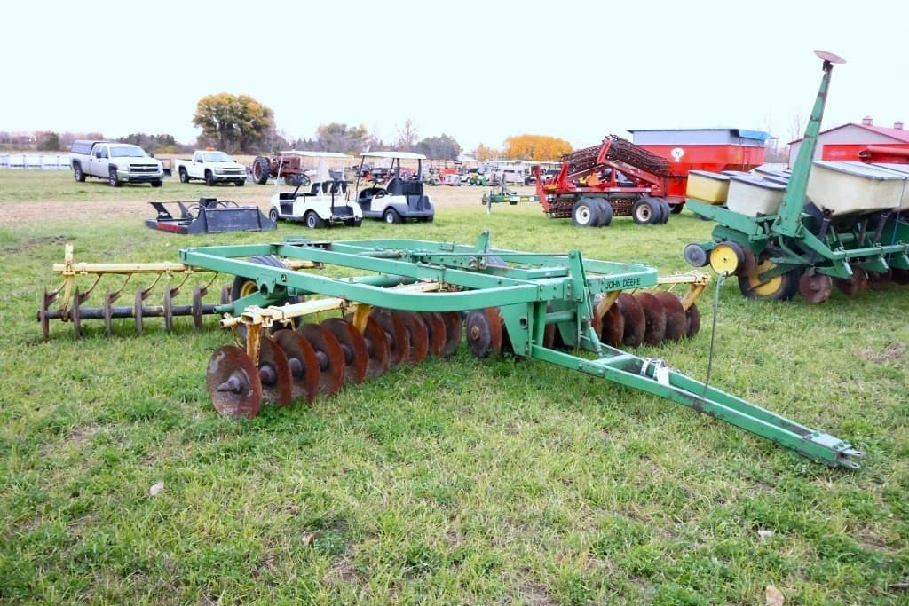 Image of John Deere 210 Image 1