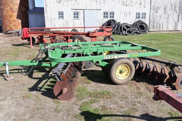 Image of John Deere 210 equipment image 2