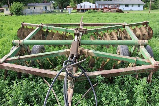 Image of John Deere 210 equipment image 1