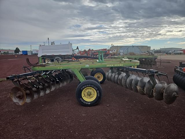 Image of John Deere 210 equipment image 2