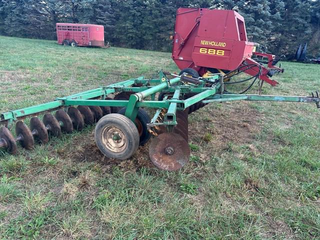 Image of John Deere 210 equipment image 1