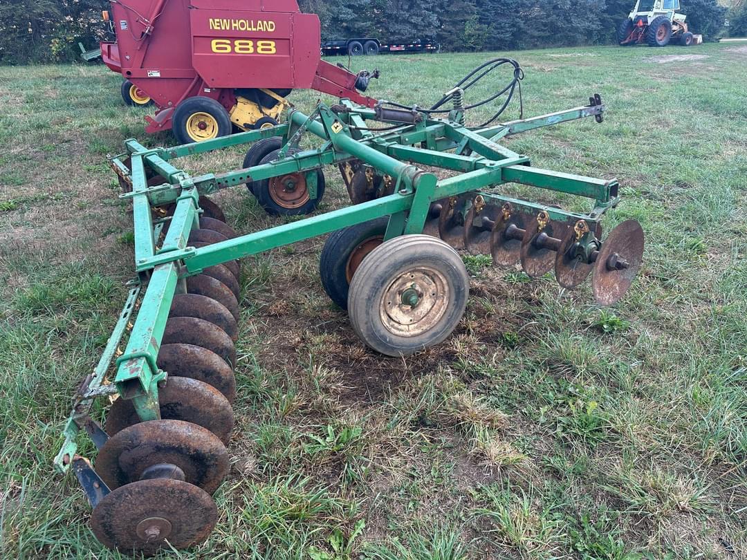 Image of John Deere 210 Primary image
