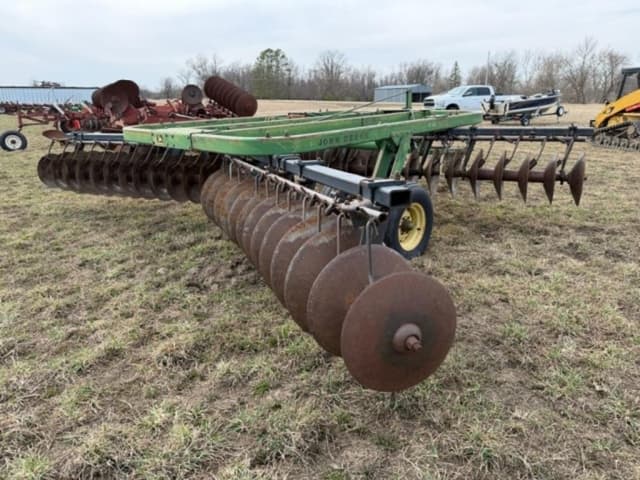 Image of John Deere 210 equipment image 3