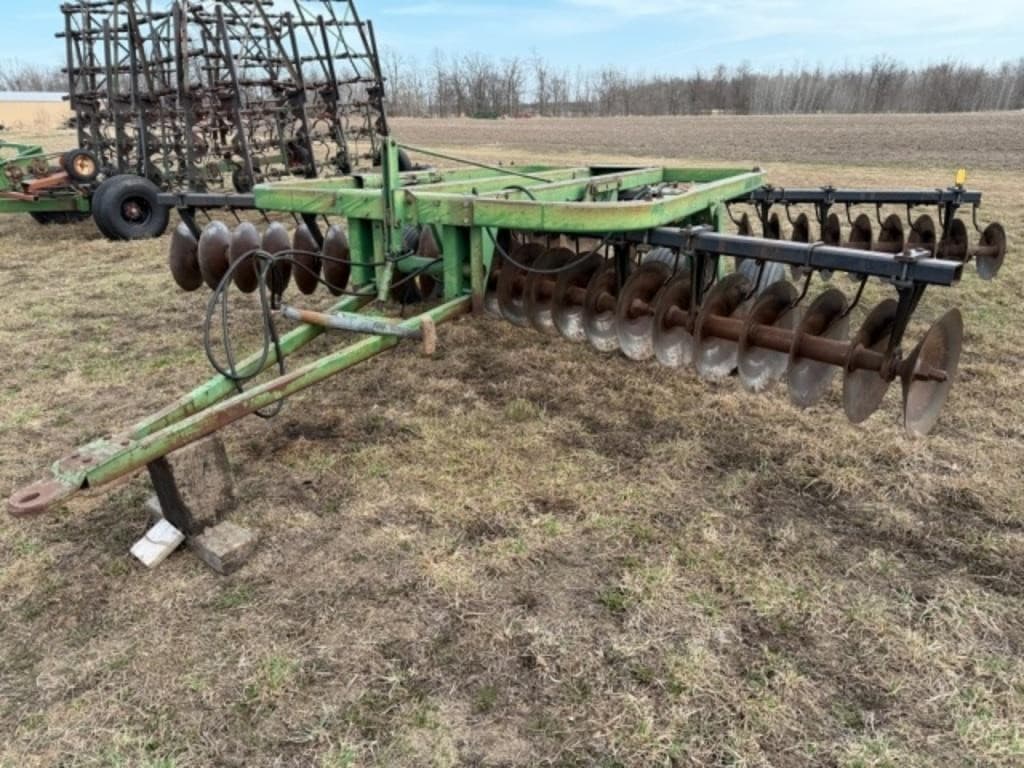 Image of John Deere 210 Primary image