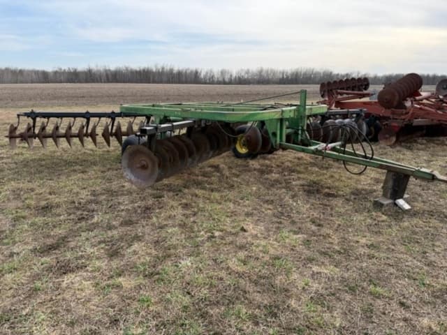Image of John Deere 210 equipment image 2