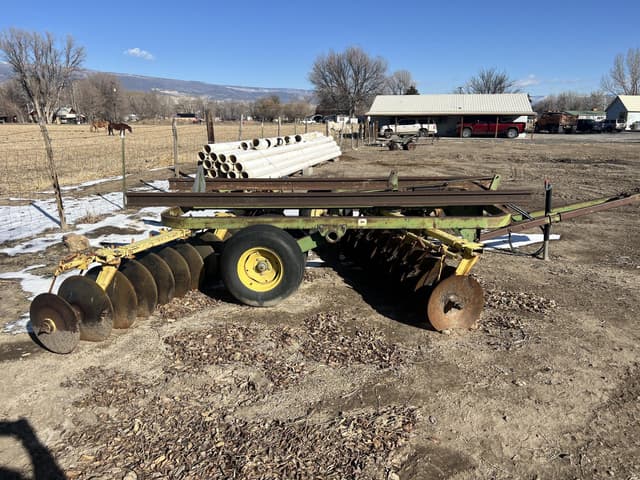 Image of John Deere 210 equipment image 3