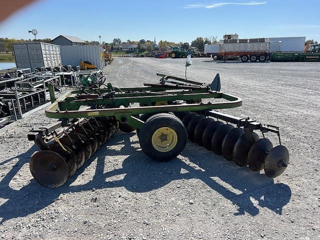 Image of John Deere 210 equipment image 3