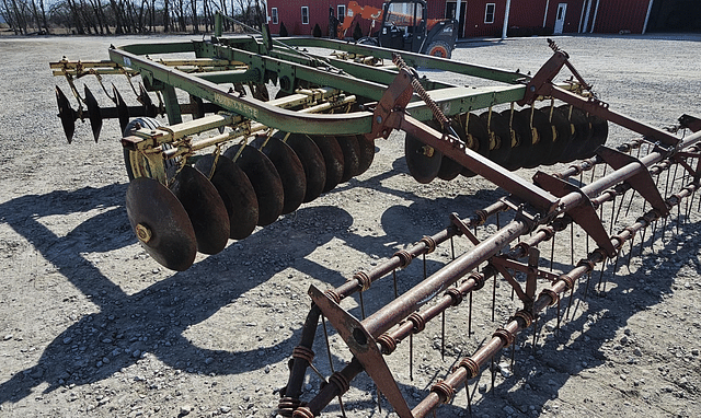 Image of John Deere 210 equipment image 2