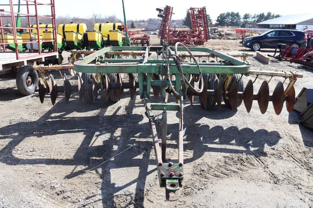 Image of John Deere 210 equipment image 1